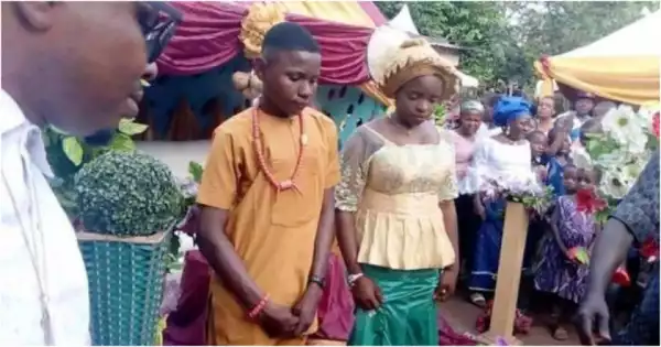 17-year-old boy drops out of school to marry 16-year-old girl of his dream in Anambra state